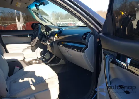 2013 Kia Sorento Lx from USA, damaged, VIN 5XYKTCA65DG334769